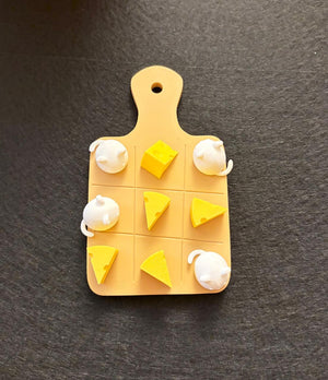 Tic-Tac-Toe with cheese and mice